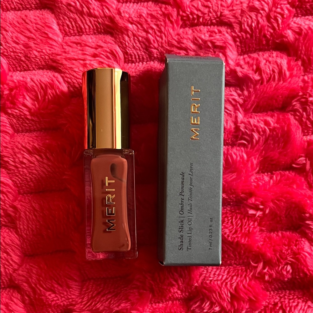 Merit Shade Slick Lip Oil - in Pink Beet